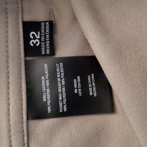 32 Degrees Men's Classic Stretch Woven 9-Inch Short - Dusty Khaki/32 - Picture 4 of 4